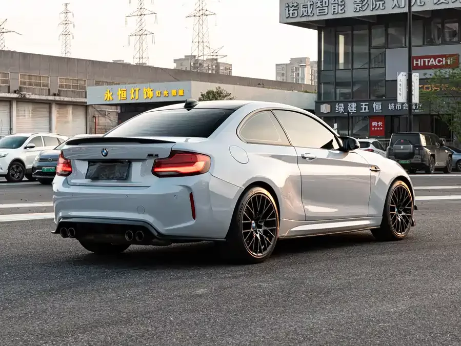 BMW M2