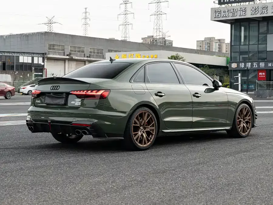 Audi S4