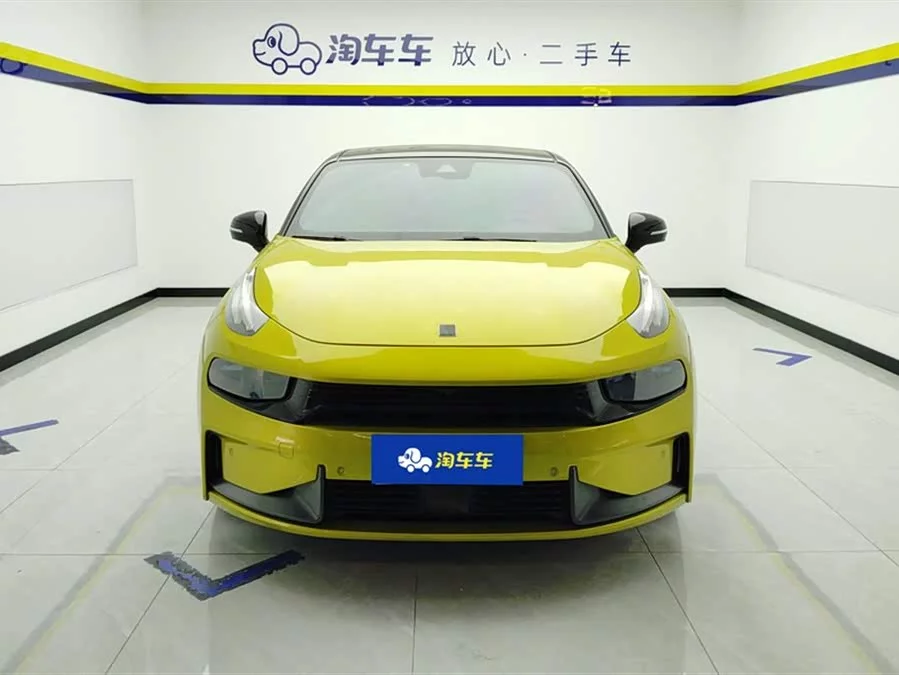 Lynk & Co 03