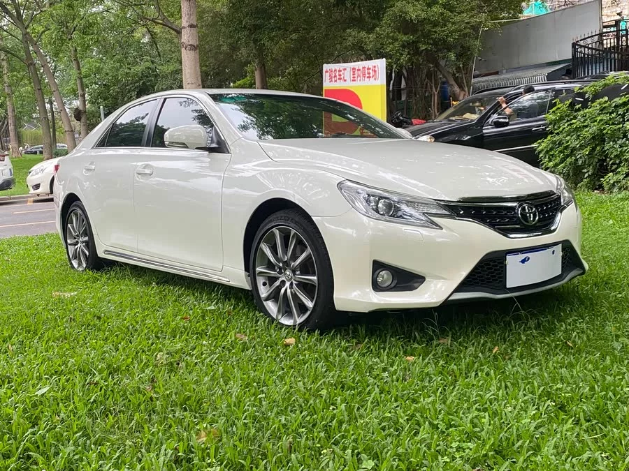 Toyota Reiz
