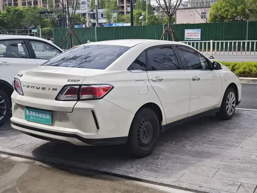 Venucia D60EV