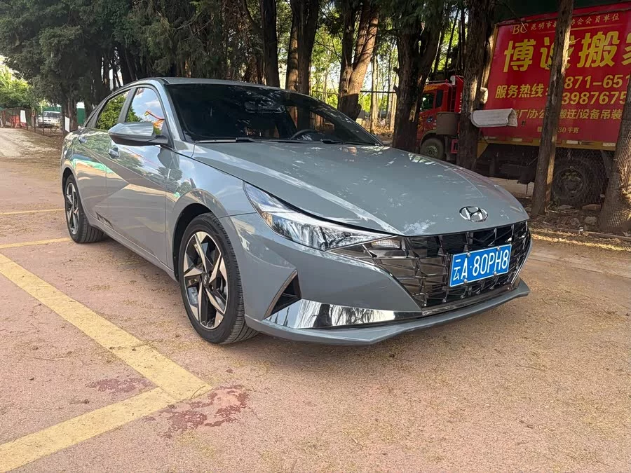 Hyundai Elantra