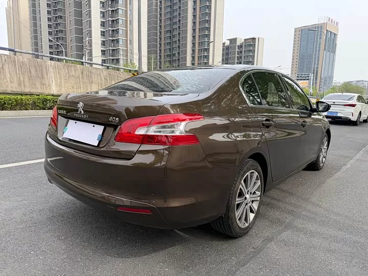 Peugeot 408