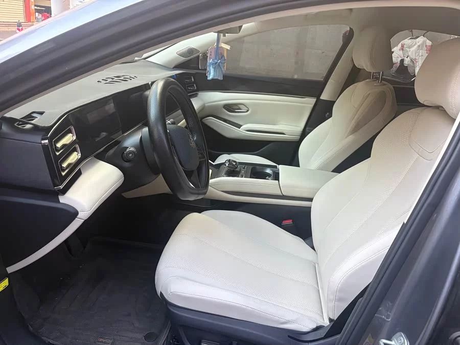 BYD Qin L