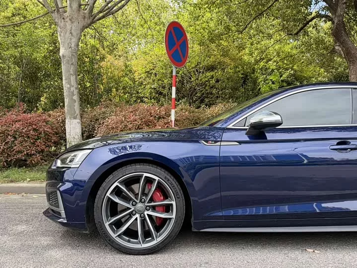 Audi S5