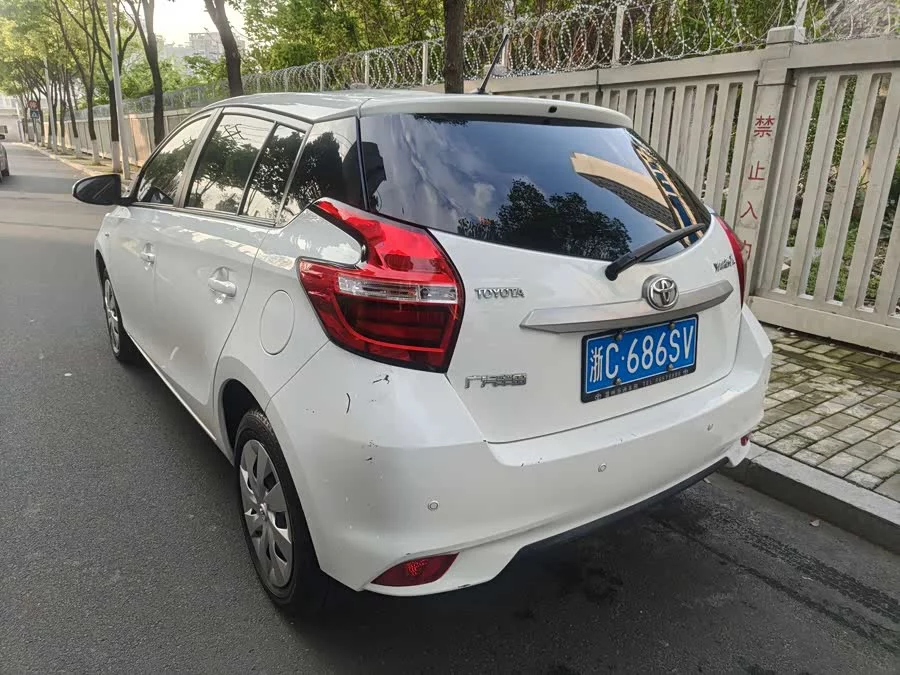 Toyota YARiS L