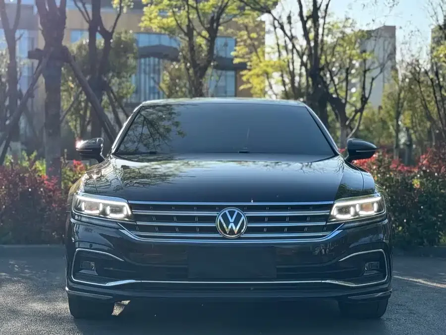 Volkswagen Phaeton / Phideon