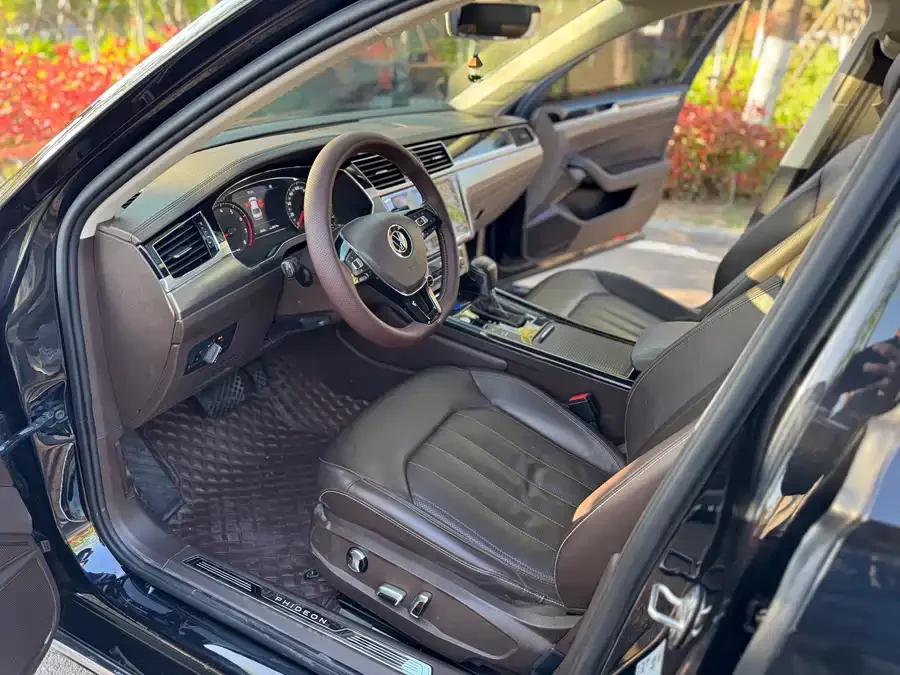 Volkswagen Phaeton / Phideon