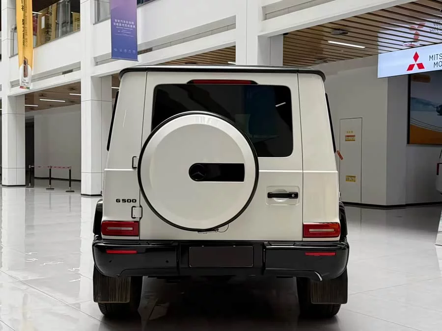 Mercedes Benz G-rated