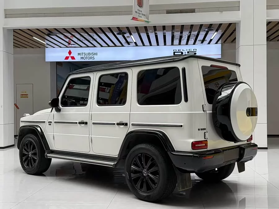 Mercedes Benz G-rated