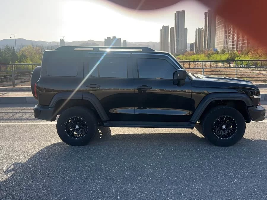 TANK 300