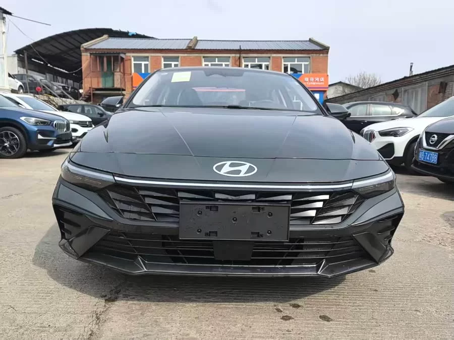 Hyundai Elantra