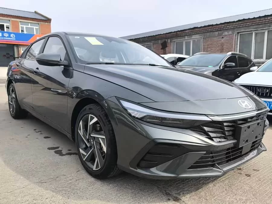 Hyundai Elantra