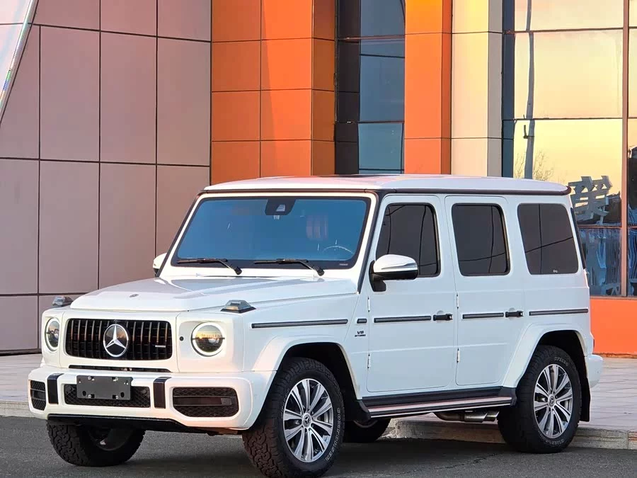 Mercedes Benz G-rated