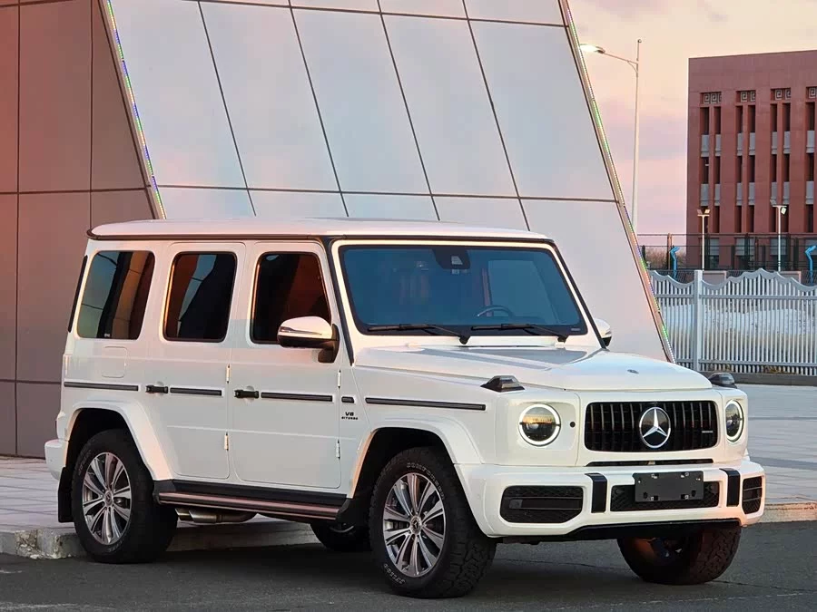 Mercedes Benz G-rated