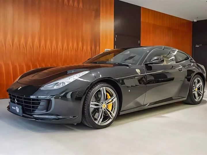 ferrari GTC4Lusso