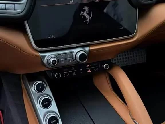 ferrari GTC4Lusso