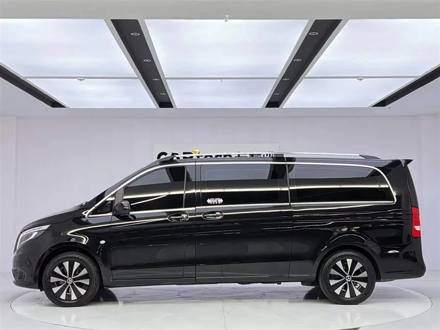 Mercedes Benz Vito