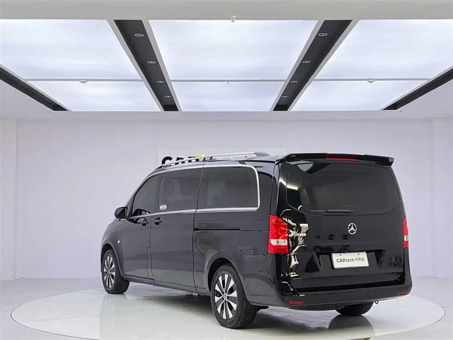 Mercedes Benz Vito