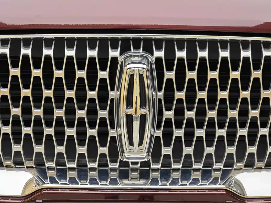 Lincoln Adventurer
