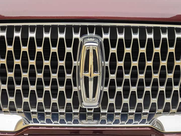 Lincoln adventurer