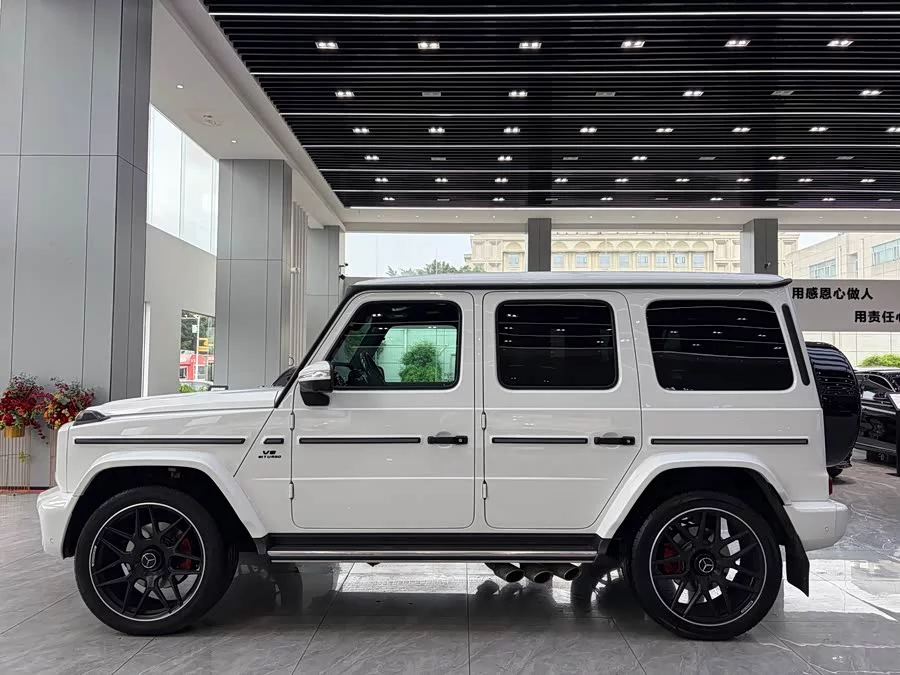 Mercedes Benz G-rated