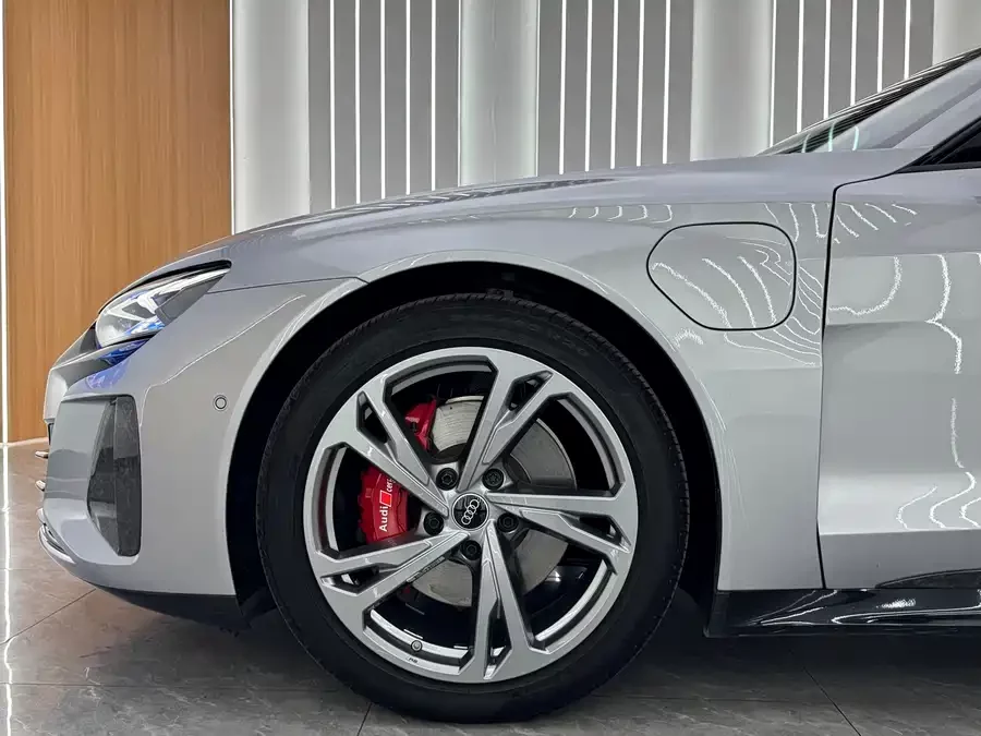 Audi e-tron GT