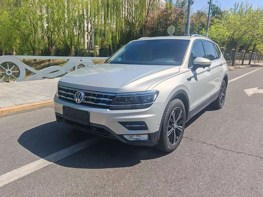 Volkswagen Tiguan L