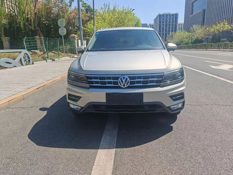 Volkswagen Tiguan L
