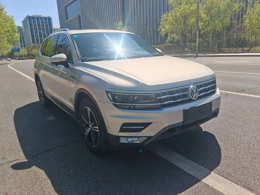Volkswagen Tiguan L