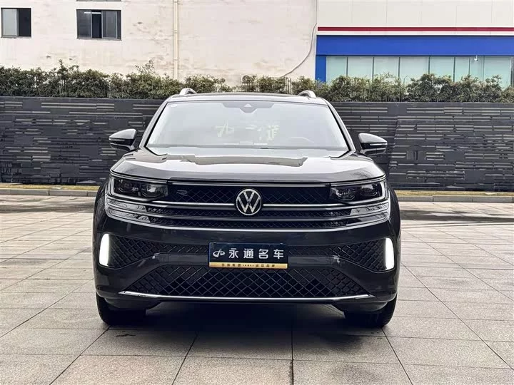 Volkswagen patrol