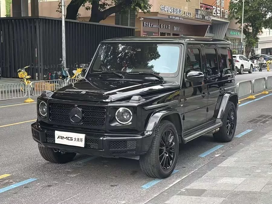 Mercedes Benz G-rated