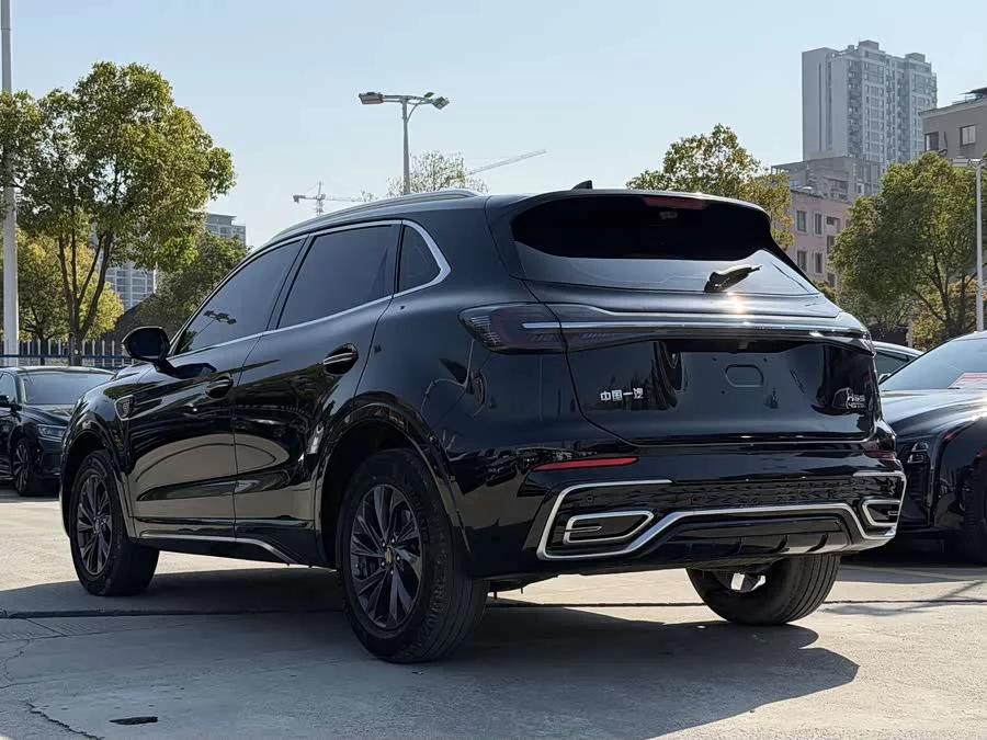 Hongqi HS5