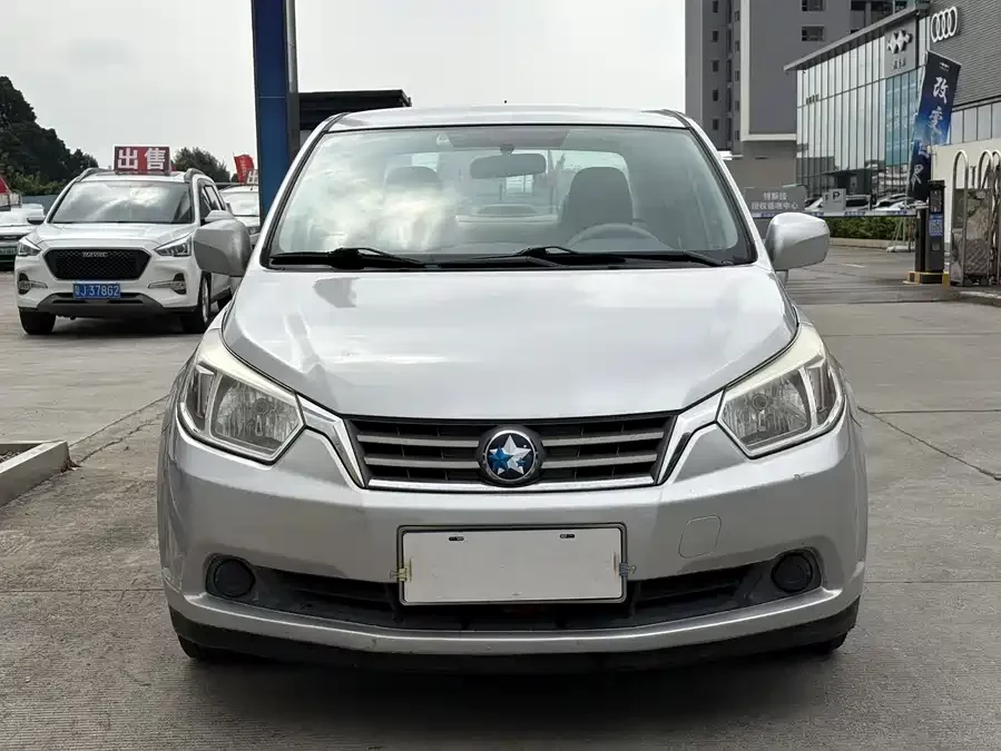 Venucia D50