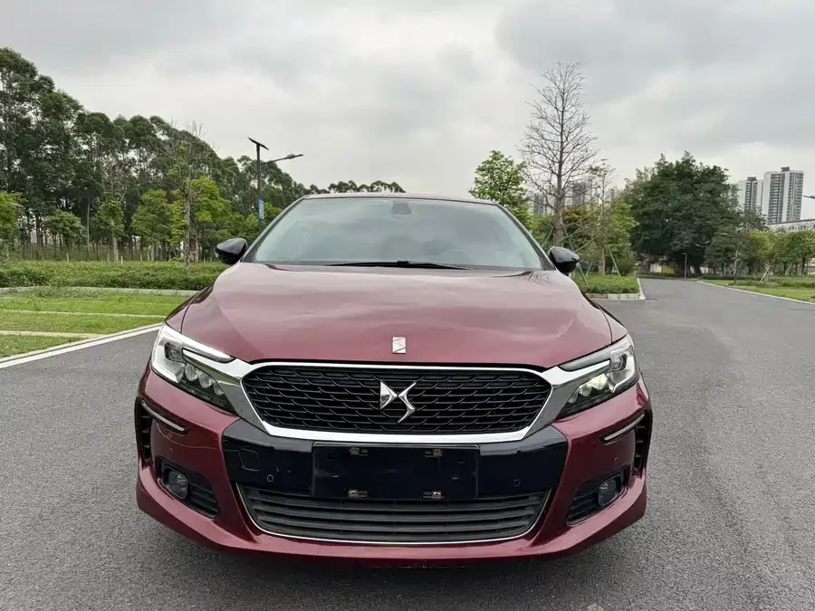 DS 4S