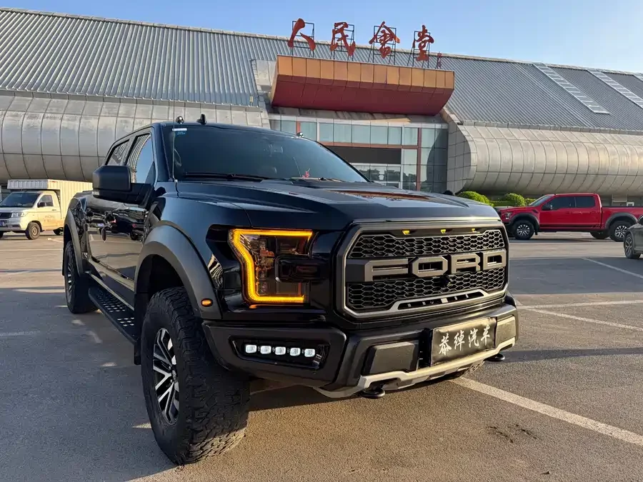 Ford F-150 Raptor