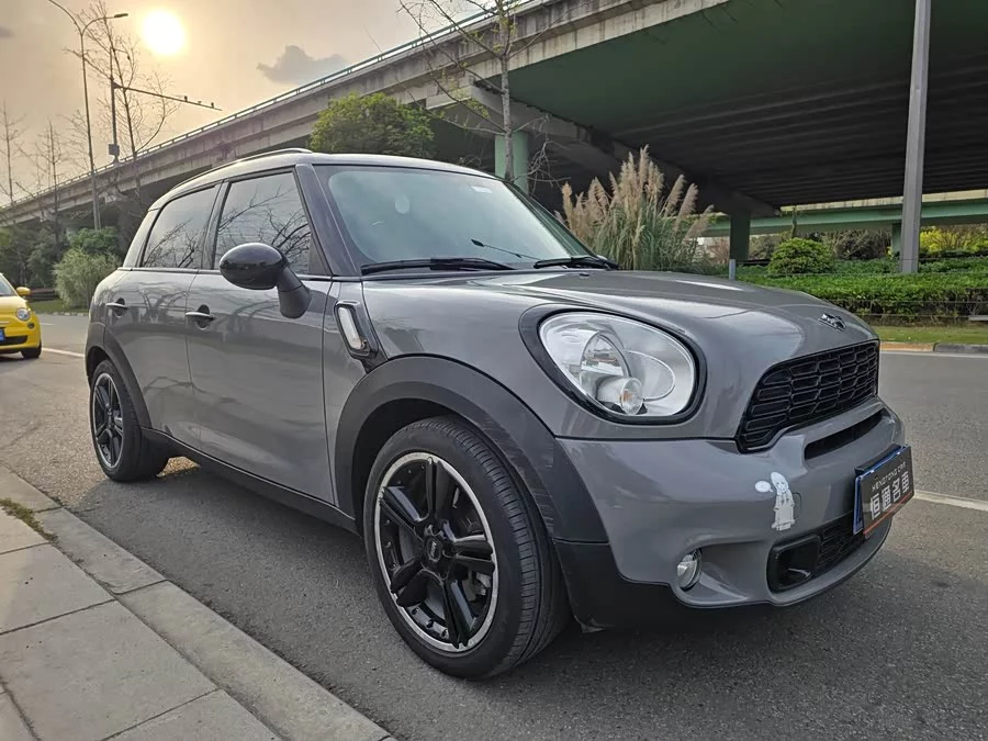 MINI COUNTRYMAN