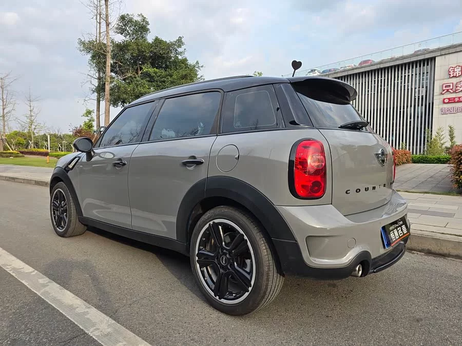 MINI COUNTRYMAN