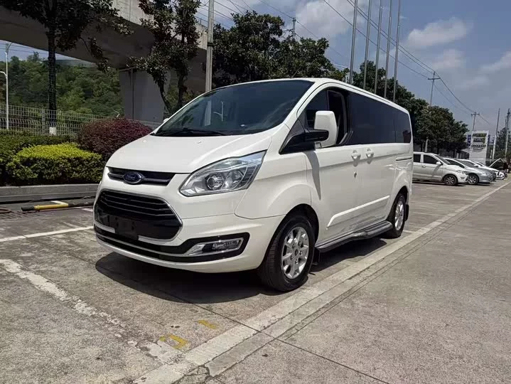 Ford Toureo