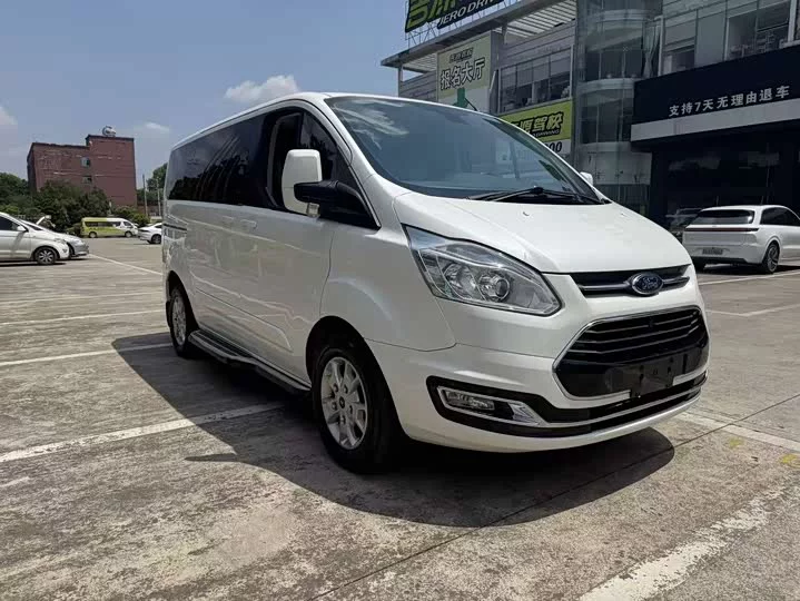 Ford Toureo