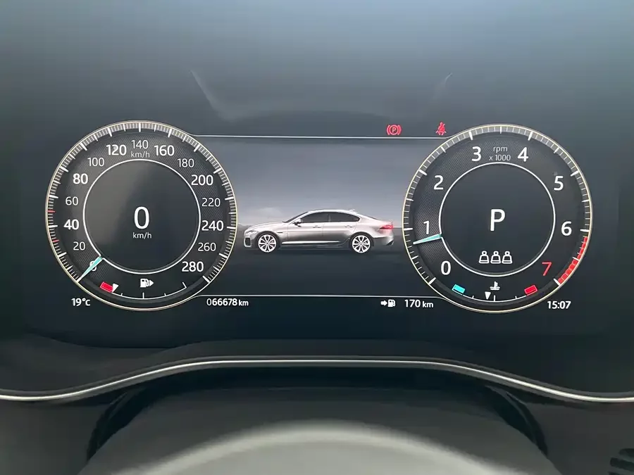 Jaguar XFL