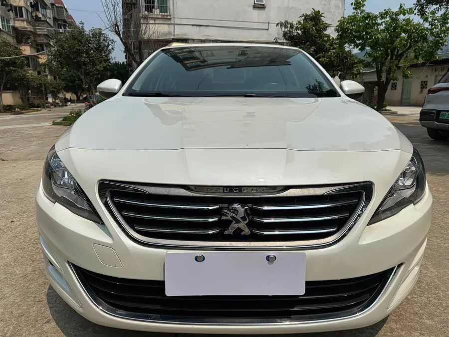 Peugeot 408