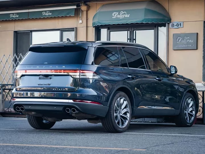 Lincoln aviator
