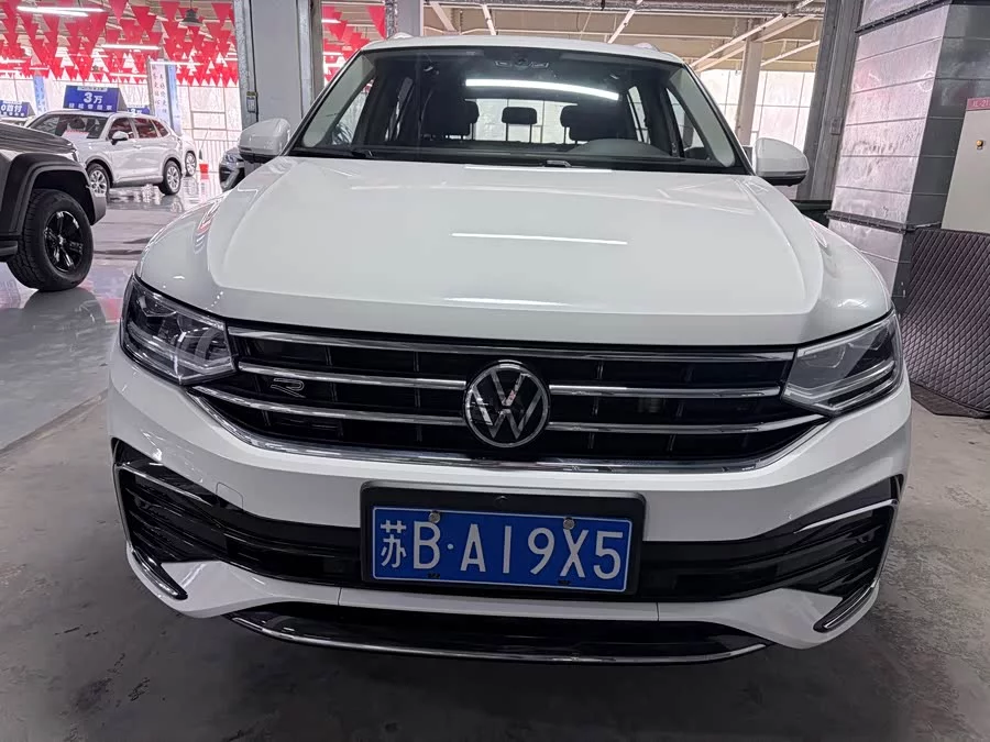 Volkswagen Tiguan L
