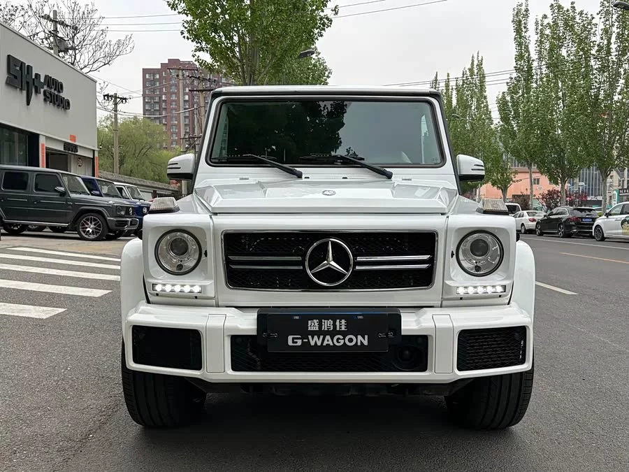 Mercedes Benz G-rated