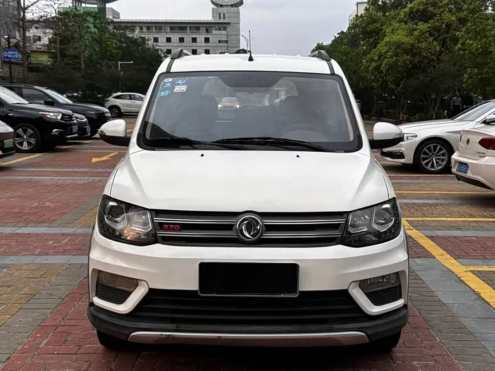 Dongfeng Fengon 370