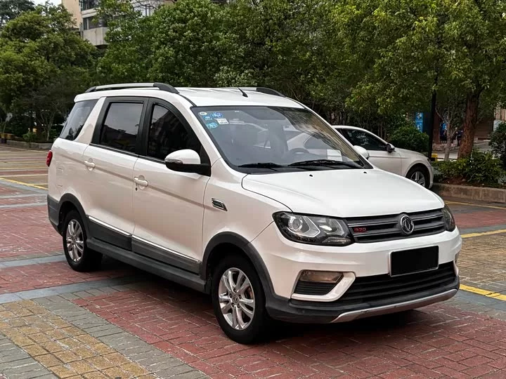 Dongfeng Fengon 370