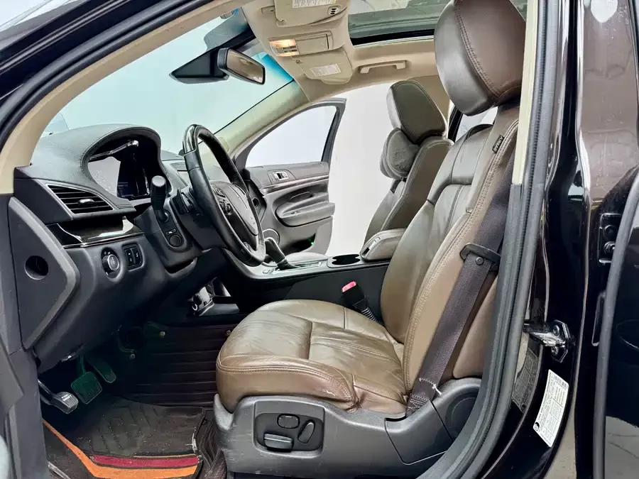 Lincoln MKT