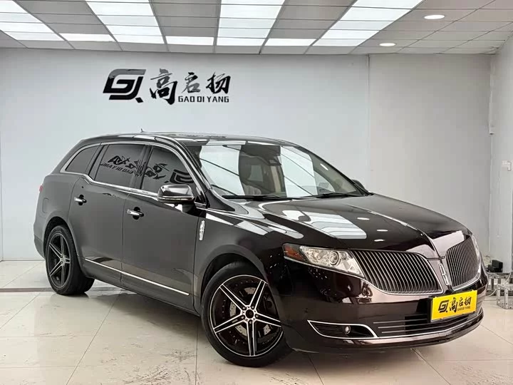 Lincoln MKT