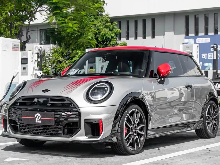 MINI JCW